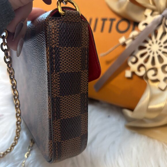 LOUIS VUITTON Felicie in Damier Ebene with box, dust bag, zip pouch, card holder - Picture 5 of 17